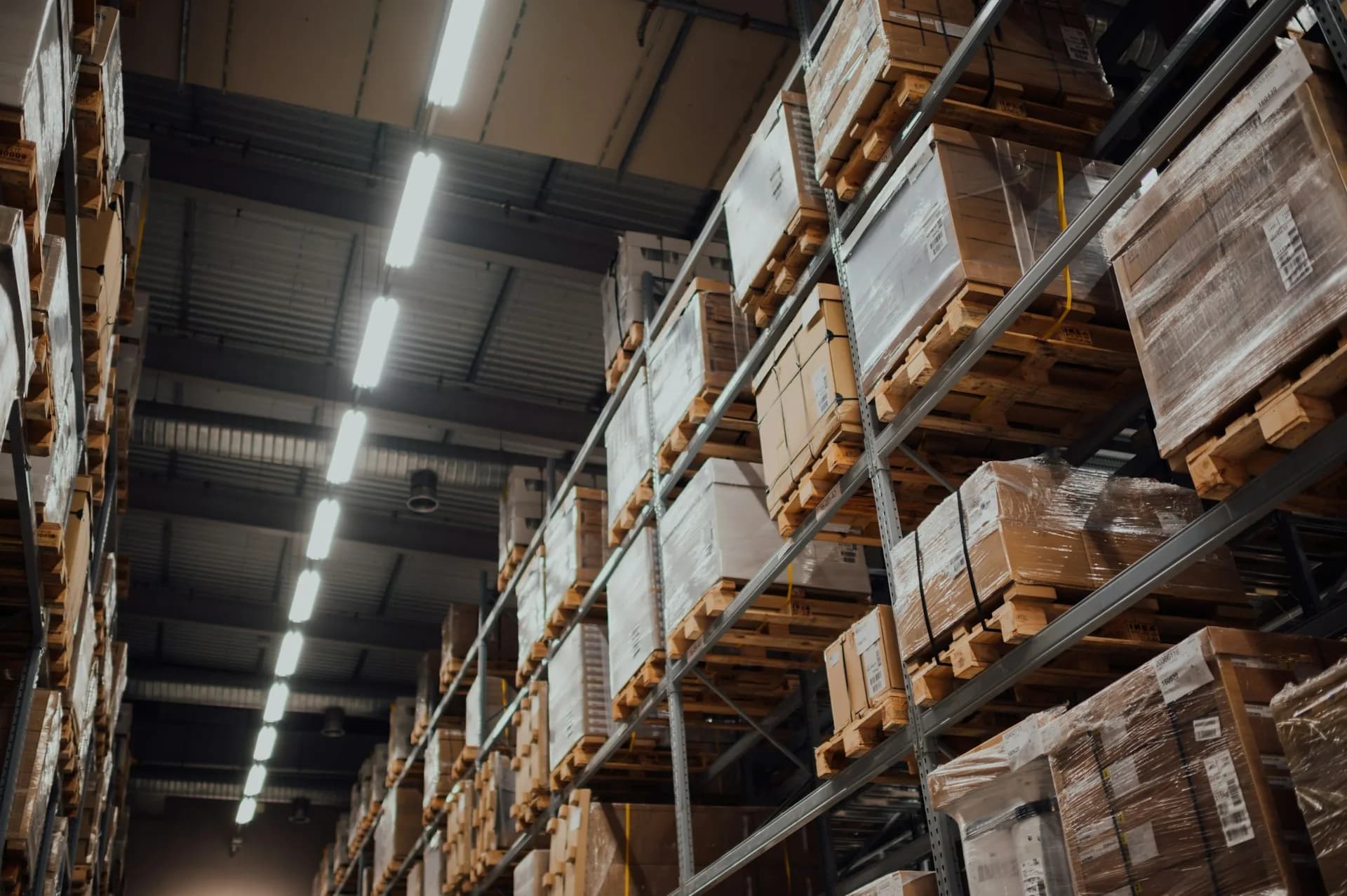 Logistics & Warehousing